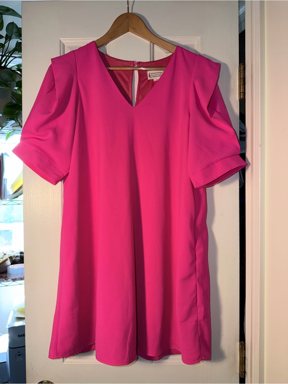Loveriche Women’s Bright Pink V-Neck Short Puff Sleeve Mini Dress. M